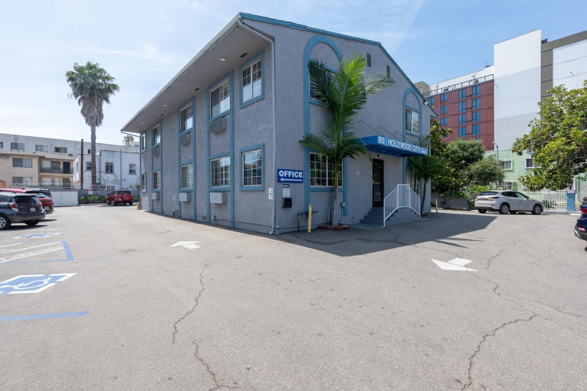 Hollywood City Inn — Photos 2